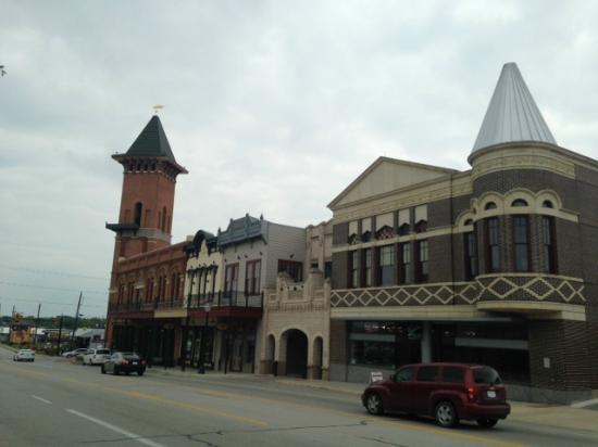 Grapevine Historic Main Street District